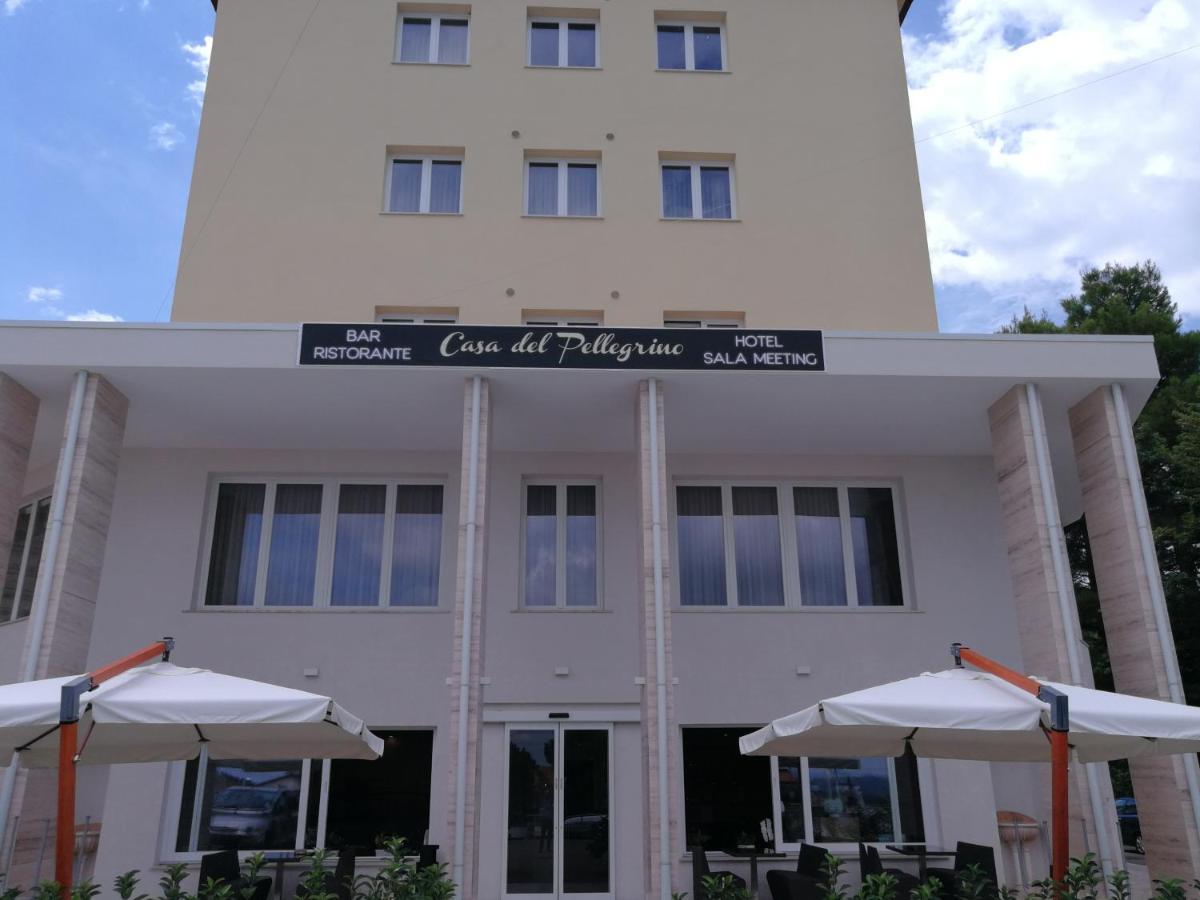 La Casa Del Pellegrino Hotel Manoppello Ngoại thất bức ảnh